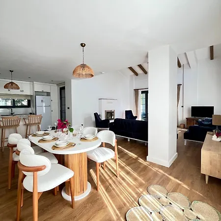 Villa Forest House - Kuscular