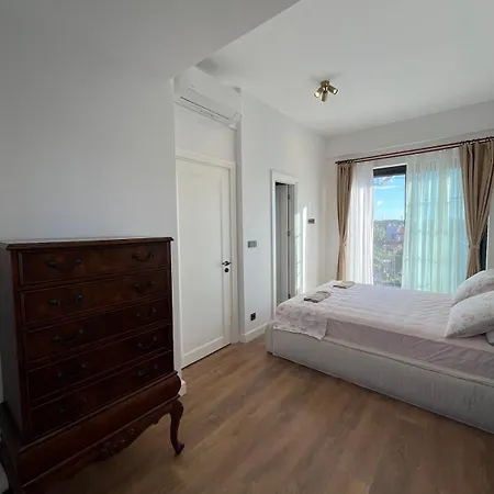 Vila Forest House - Kuscular