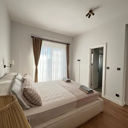 Forest House - Kuscular Vila *