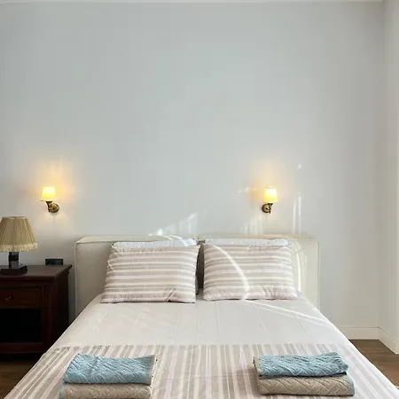 Vila Forest House - Kuscular *
